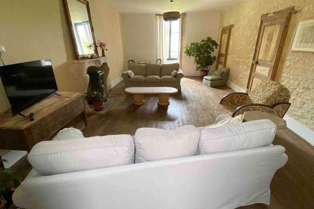 Le Presbytere - Touillon, Jacuzzi, 4 Chambres Pour 10 Ngoại thất bức ảnh